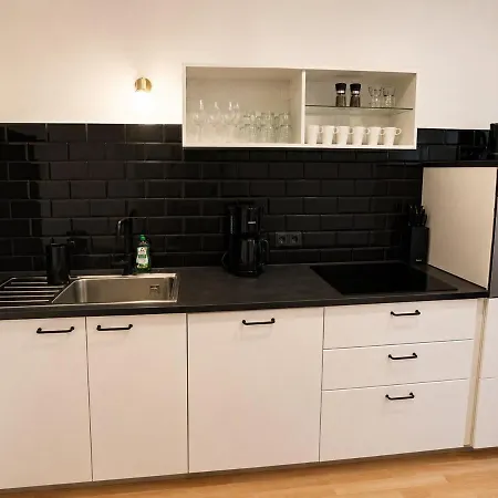 Boutique 3br - 6pax Apartment *